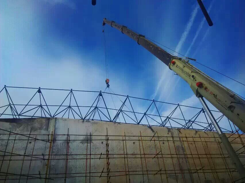 吕梁食堂网架结构工程