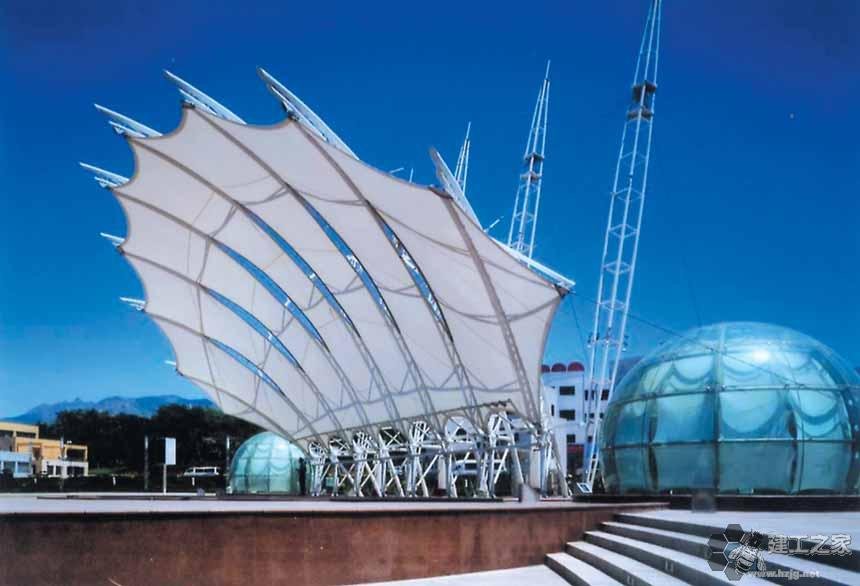 吕梁车棚膜结构网架